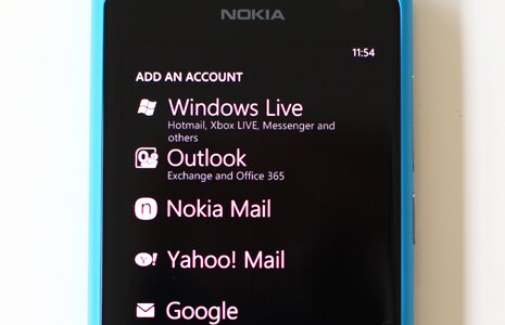 Configuring your email account on the Nokia Lumia 800 Configuring your email account on the Nokia Lumia 800
